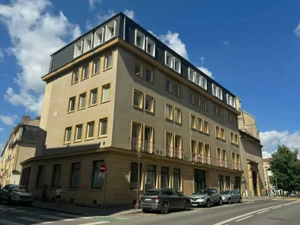 Bureau 111 m²
