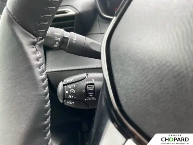 Peugeot 208 puretech 100 s&amp;s bvm6 — photo 14
