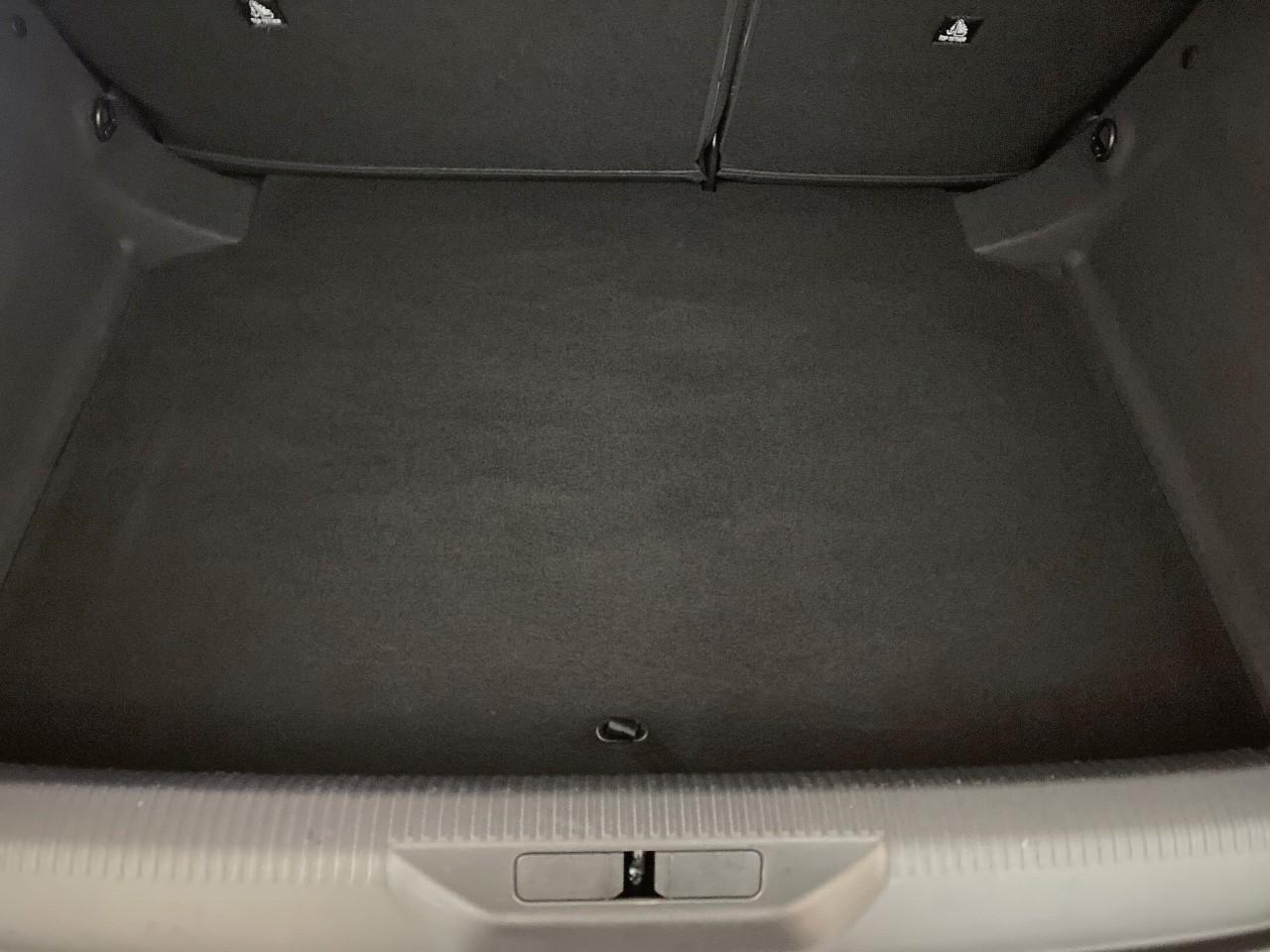 Peugeot 308 hybrid 145 e-dcs6 allure — photo 6