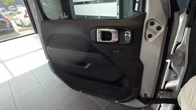 Jeep Wrangler unlimited 4xe 2.0 l t 380 ch phev 4x4 bva8 — photo 20