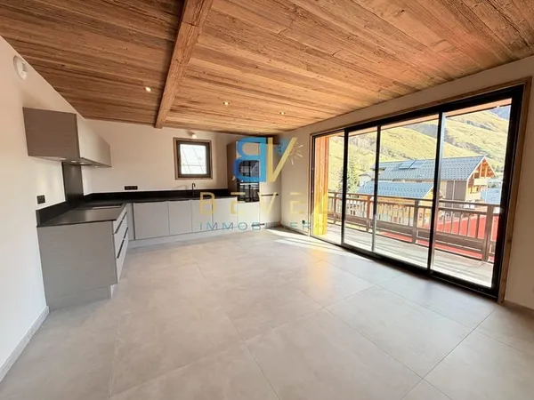 (73) SAINT-SORLIN-D'ARVES - Appartement NEUF - T4 - Hyper centre - Balcon - casier à ski chauffé & G