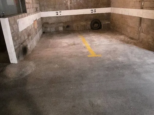 Parking 14 m²