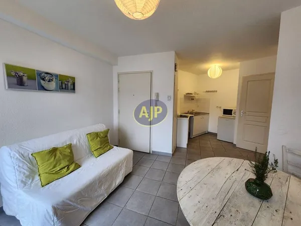 Studio 1 pièce 18 m²