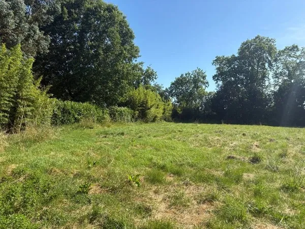 Terrain 1410 m²