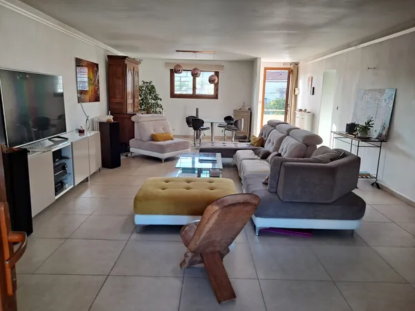 Vends appartement belles prestations