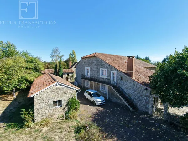 Maison de campagne sur 4794 m² de terrain