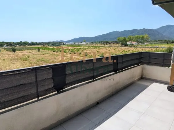 Saint-André - Bel appartement au dernier étage avec garage