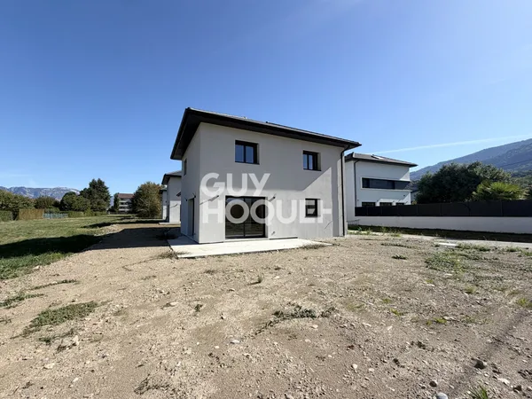 Maison 4 pièces avec garage et jardin - Pontcharra