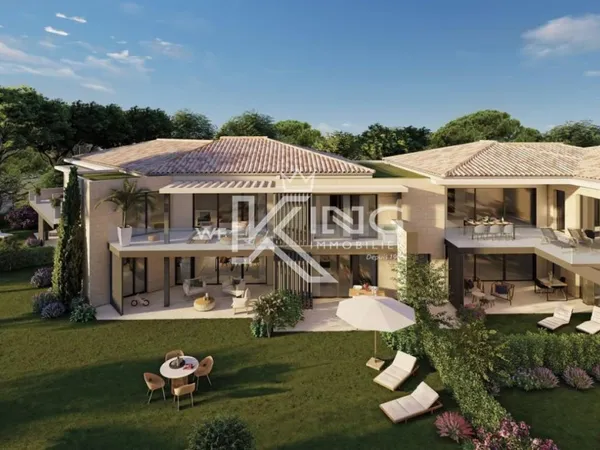 SAINTE-MAXIME - DUPLEX D'EXCEPTION AVEC VUE MER À 200 M DES PLAGES
