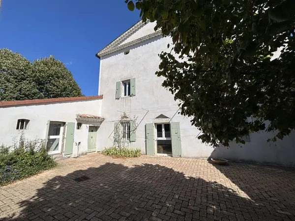 Ancienne ferme rénovée de type 6
