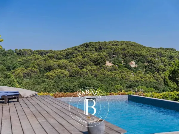 Maison de luxe 9 pièces 189 m²