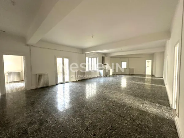 Local 6 pièces 160 m²