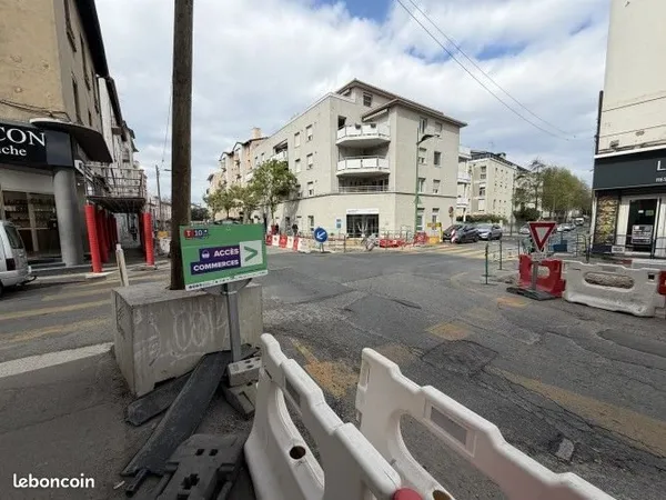Local commercial 92 m²