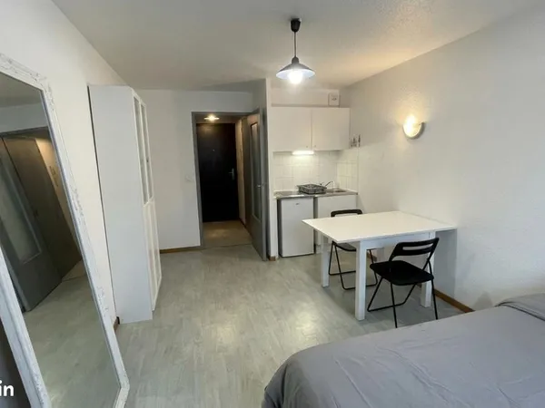 Studio 20 m² lumineux avec balcon — Résidence Cambridge Angers