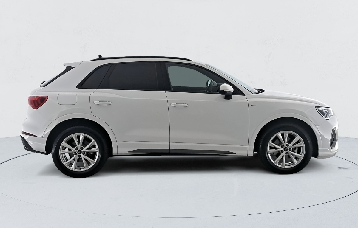 Audi Q3 — photo 6