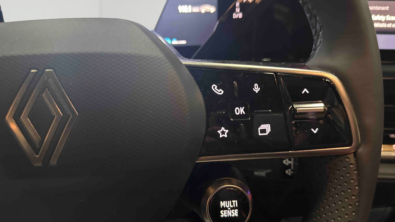 Renault Clio E-Tech full hybrid 160 ch — photo 17