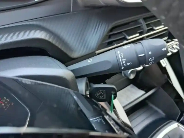Peugeot 2008 100 s&amp;s bvm6 — photo 20