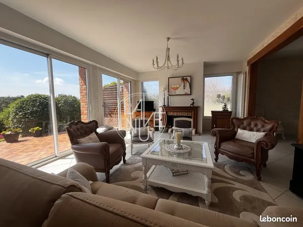 Propriété 7 pièces 195 m²