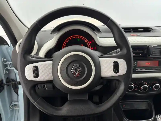 Renault Twingo iii sce 75 - 20 — photo 24