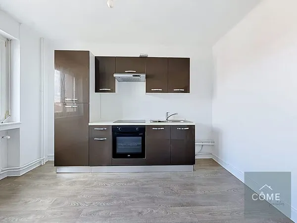APPARTEMENT 3 PIECES CHAUFFAGE + EAU CHAUDE COMPRIS DANS LES CHARGES