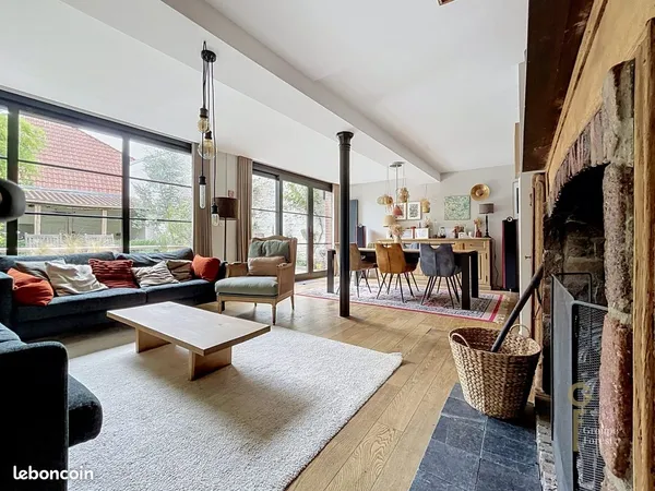 Maison 6 pièces 240 m²