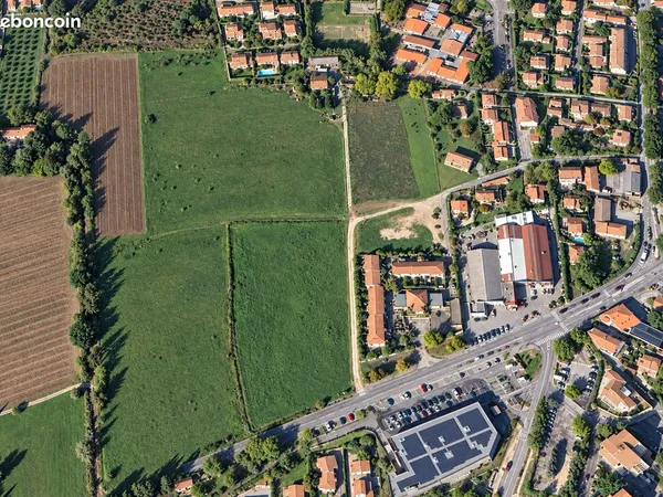 Terrain plat aux portes de Manosque
