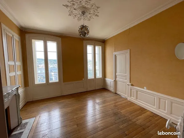 À louer - Bel appartement F3 de 64 m² - Place Delille