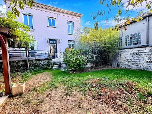 Maison 7 pièces 200 m²