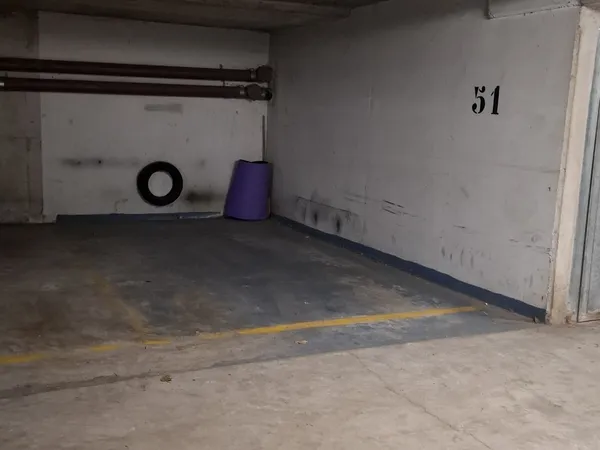 Parking 14 m²