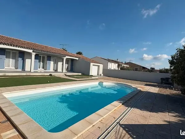 Villa de plein pied. 6 pièces. 116 m2