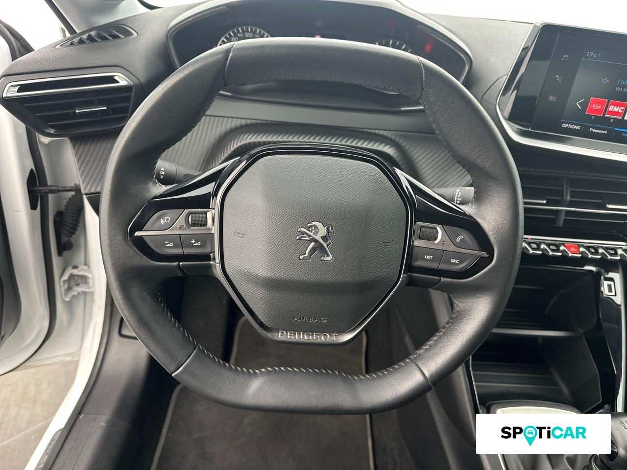 Peugeot 208 1.2 puretech 100ch s&s style 118g — photo 12