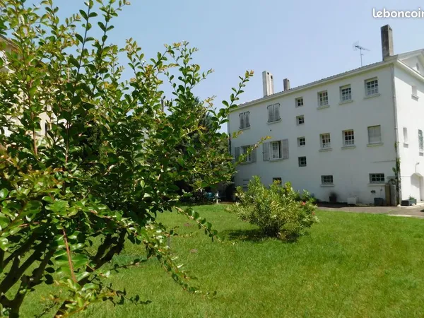 Maison bourgeoise 280m2 jardin 1135m2