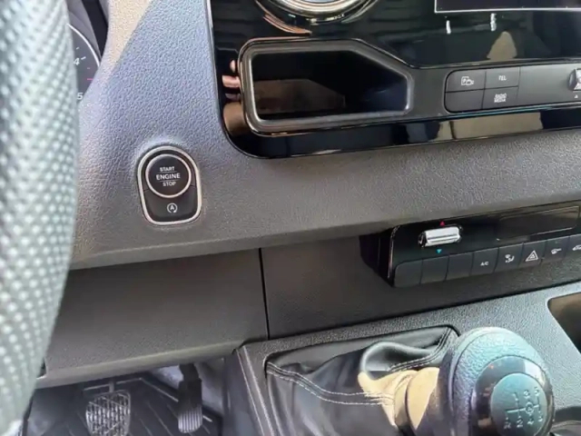 Mercedes Sprinter 315 cdi fourgon 43 l3h2 14m3 1 — photo 4