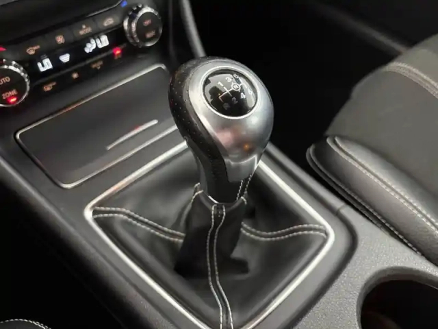 Mercedes Gla 180 d — photo 27