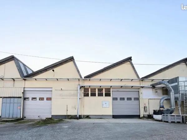 Local 12000 m² TRELAZE