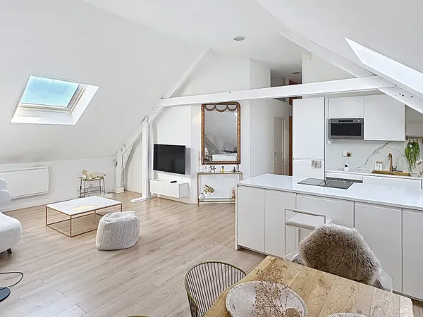 À VENDRE Grand Loft d'Exception à Roubaix 135 m2 Derni