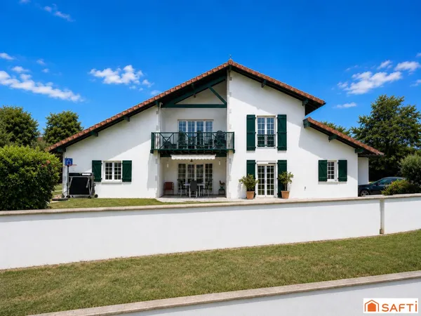Villa au calme avec piscine et vue montagnes
