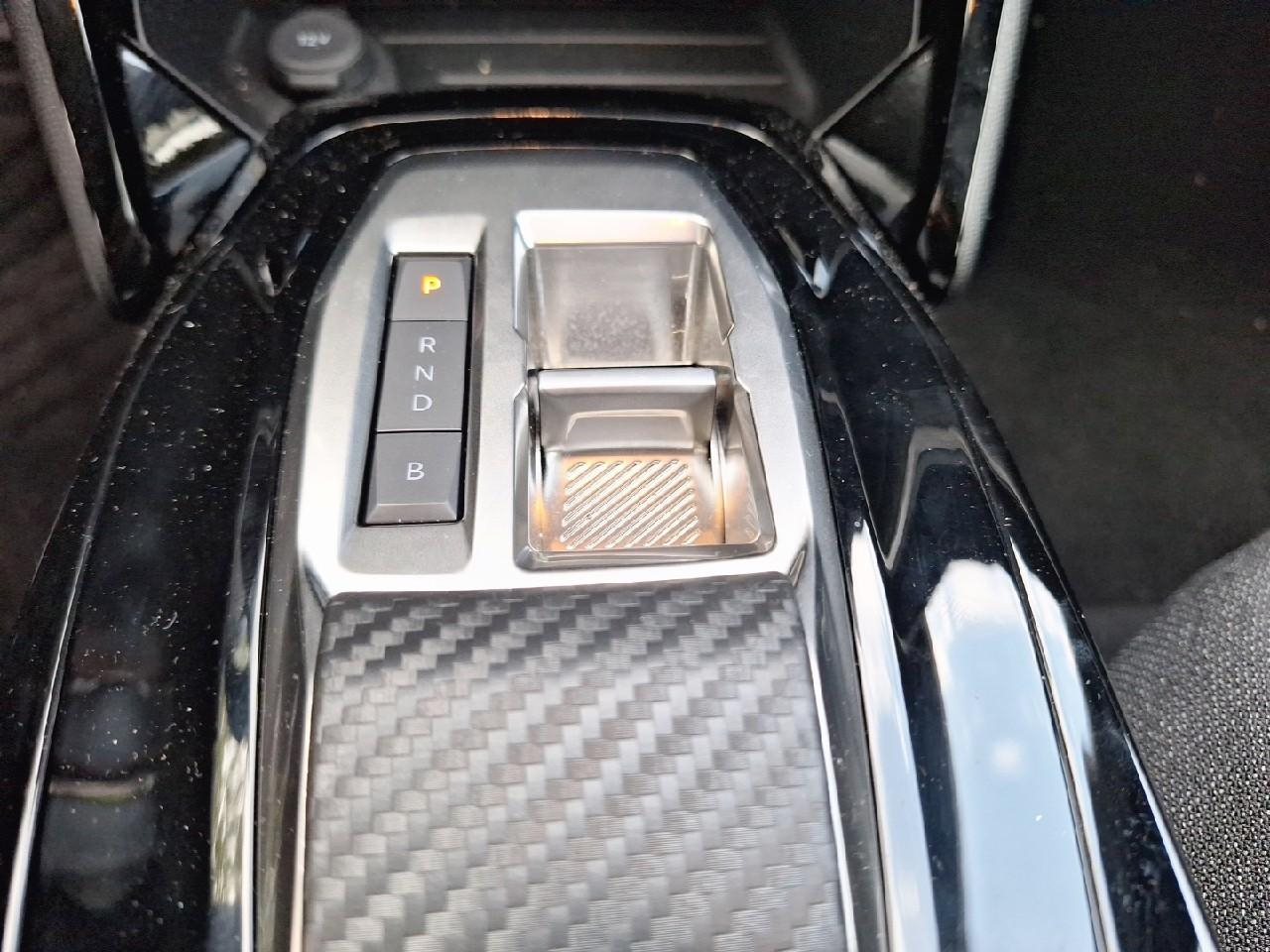 Peugeot 2008 e-2008 156ch 54 kwh style — photo 14