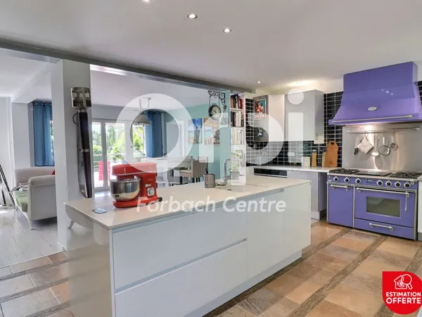 Maison 5 pièces 202 m²