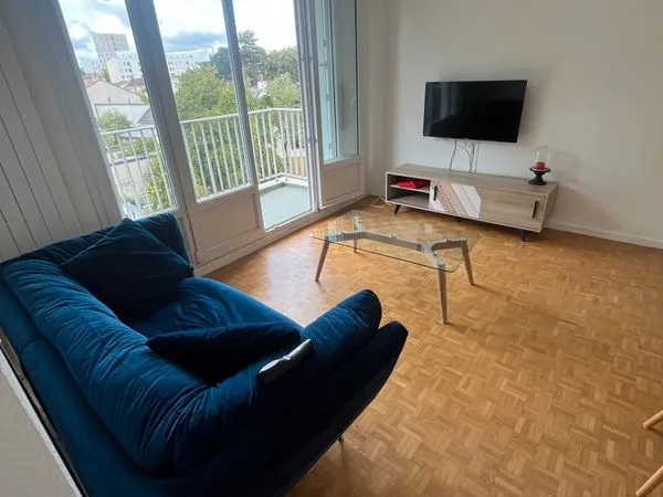 Appartement T2 43m2 - Exposition lumineuse - Parking - Calme - Meublé - Balcon