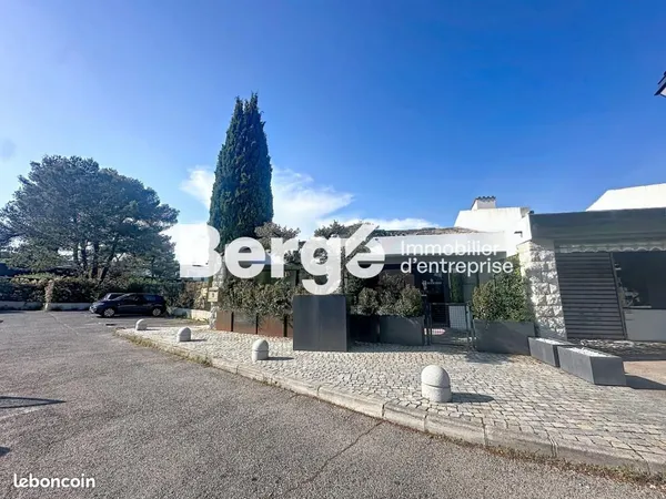 Local commercial 113 m²