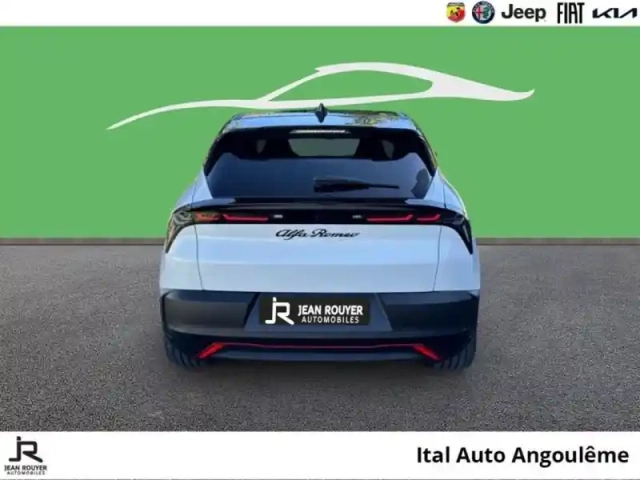Alfa Romeo Junior elettrica 280ch veloce — photo 5