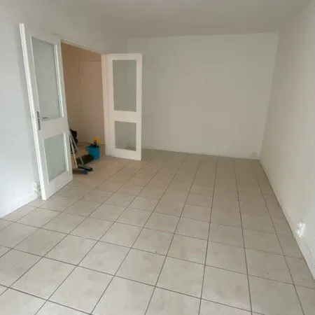 Appartement F2 aux Ulis 91940