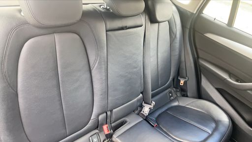 BMW X1 sDrive 18i 140 - Business Design – 2019 – 97629 km – Essence – Boîte Manuelle — photo 38