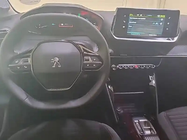 Peugeot 208 electrique 50 kwh 136ch — photo 33