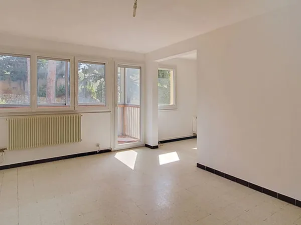 A VENDRE en EXCLUSIVITE à DRAGUIGNAN - Appartement T4 traversant et lumineux - 65m2