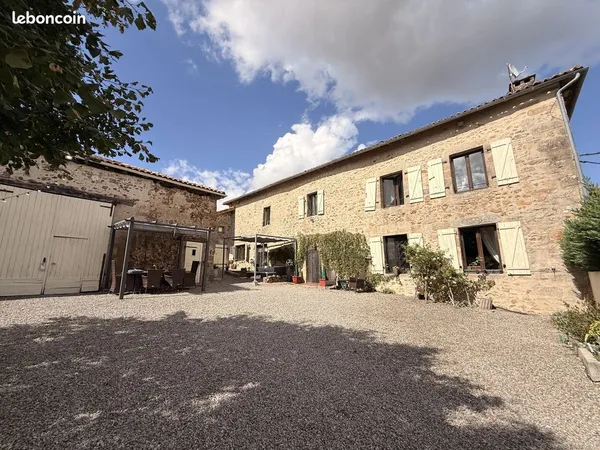 Maison 7 pièces 213 m²