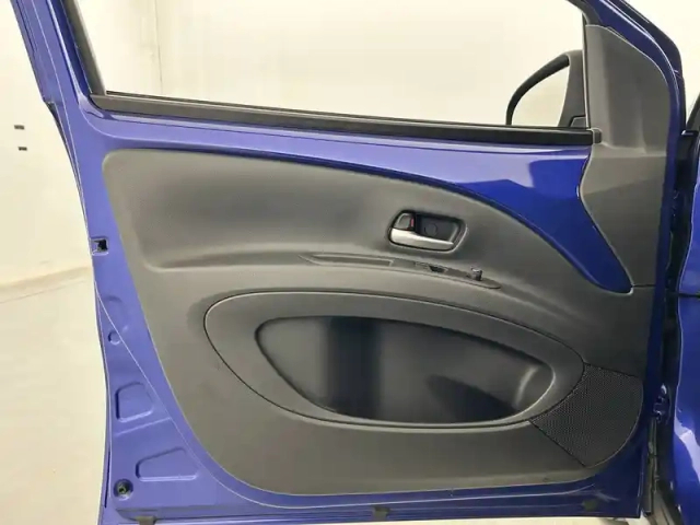 Toyota Aygo x 1.0 vvt-i 72 s-cvt — photo 62