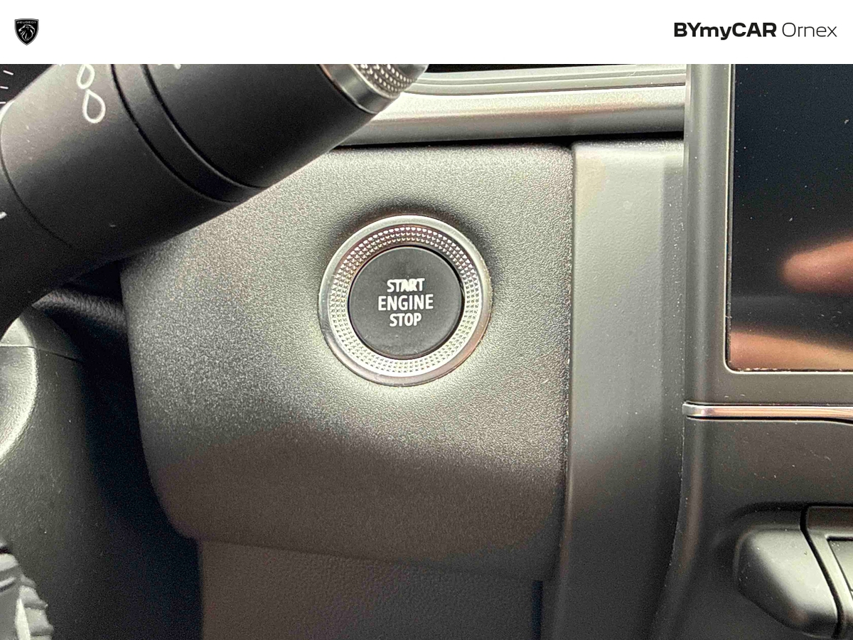 Renault Captur TCe 140 EDC - 21 — photo 28