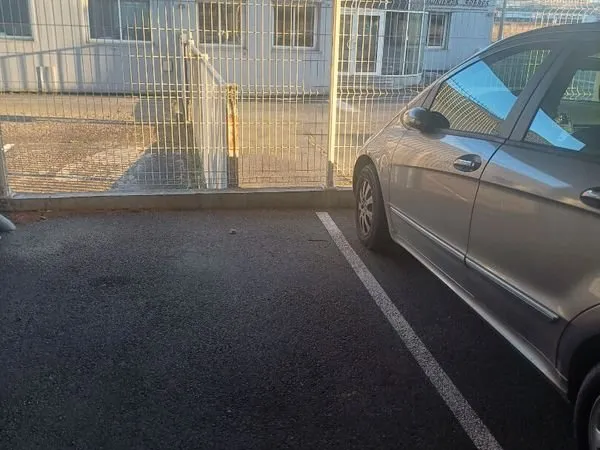 Parking/box BEGLES